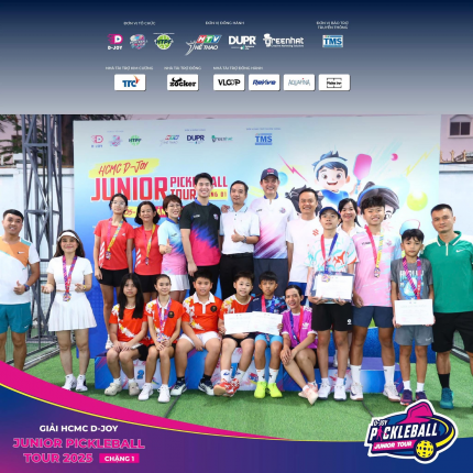 VINH DANH CÁC NHÀ VÔ ĐỊCH GIẢI HCMC D-JOY JUNIOR PICKLEBALL TOUR 2025 VINH DANH CÁC NHÀ VÔ ĐỊCH GIẢI HCMC D-JOY JUNIOR PICKLEBALL TOUR 2025