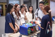 Sinh viên “đem Hát Bội xuống phố”: Từ bài tập học phần đến Bảo tồn văn hóa