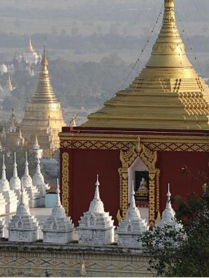 AYEYARWADY - LIFE ALONG MYANMAR'S GREAT RIVER 